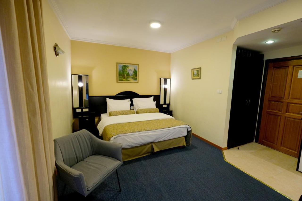 Royal Court Hotel Ramallah Ngoại thất bức ảnh