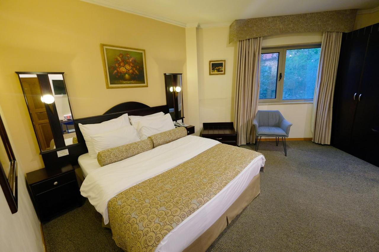 Royal Court Hotel Ramallah Ngoại thất bức ảnh