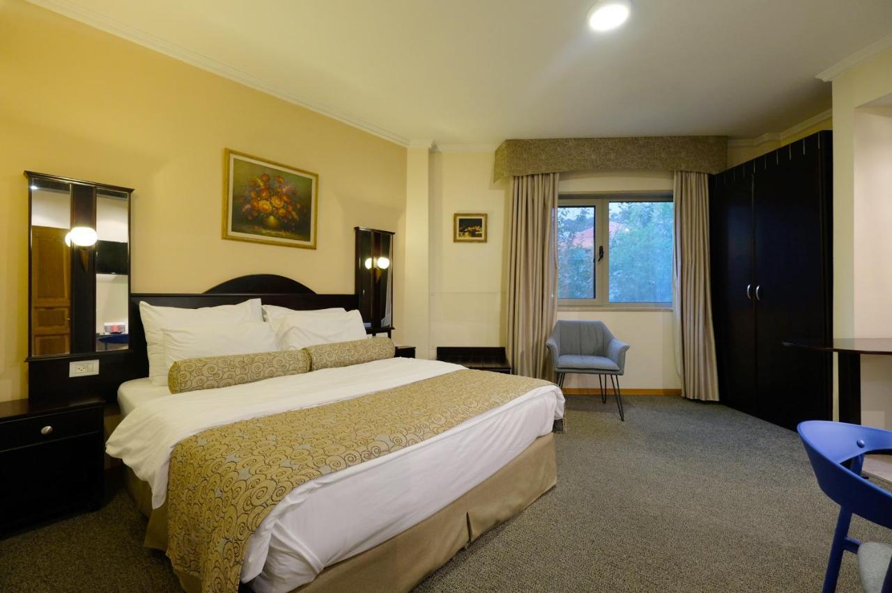 Royal Court Hotel Ramallah Ngoại thất bức ảnh